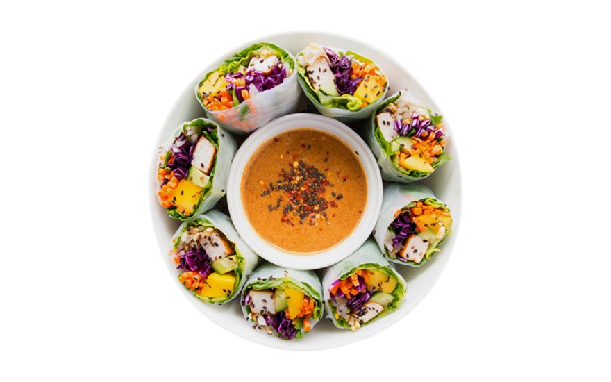 Pachețele cu legume și dressing din migdale picant