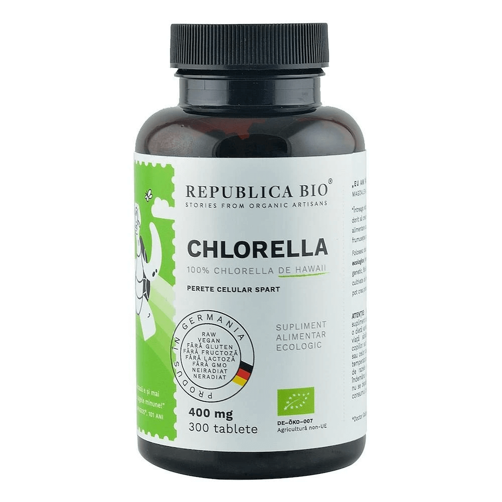Chlorella de Hawaii bio 400 mg, 300 tablete, Republica BIO, etichetă alb-verde, recipient negru.