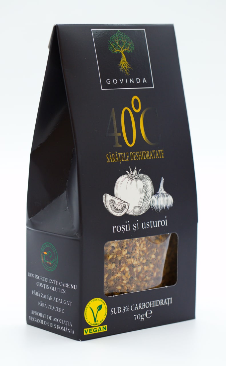 Sărățele vegane cu roșii și usturoi, 70g, ambalaj negru, Govinda.