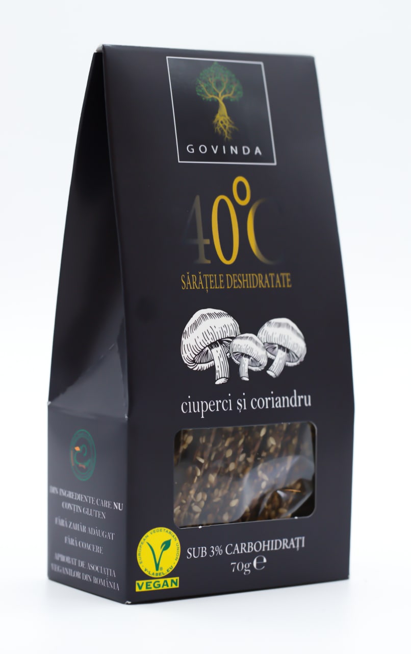 Sărățele vegane deshidratate cu ciuperci și coriandru, ambalaj negru Govinda, 70g.