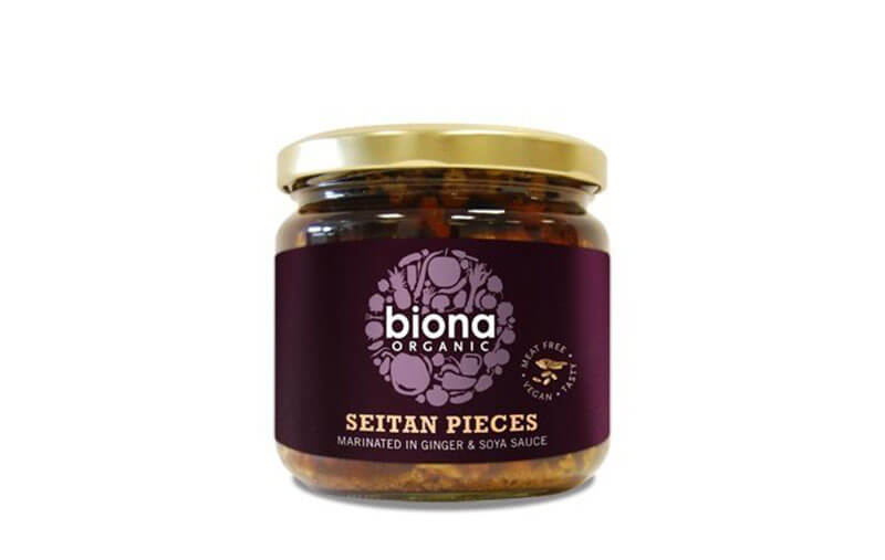Seitan eco Biona 350g, borcan sticlă, capac auriu, etichetă violet.