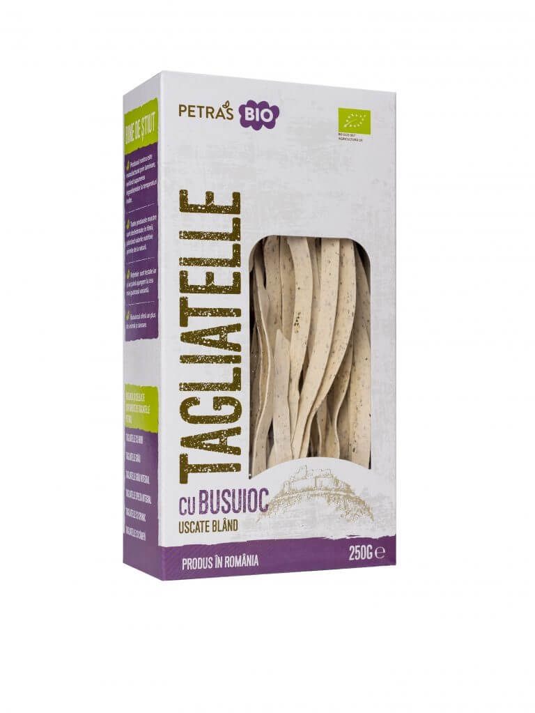 Tagliatelle ecologice cu busuioc Petras Bio, 250g, ambalaj alb-violet, vedere ingredient paste.